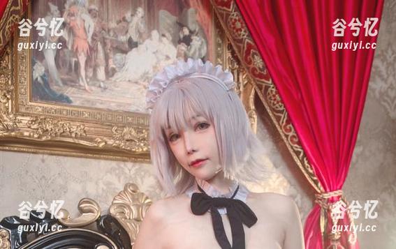 Kitkat Cosplay的户外COS之旅：我家后院的新奇探险图册！